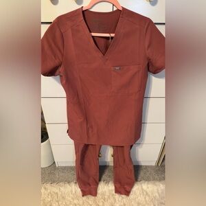 Figs Mauve scrub set